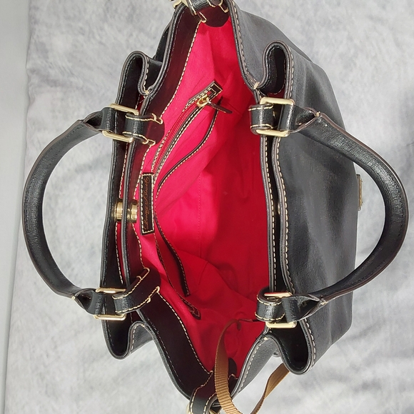 Dooney & Bourke Lucca Pebble Leather Large Barlow Tote in Black - Picture 4 of 10